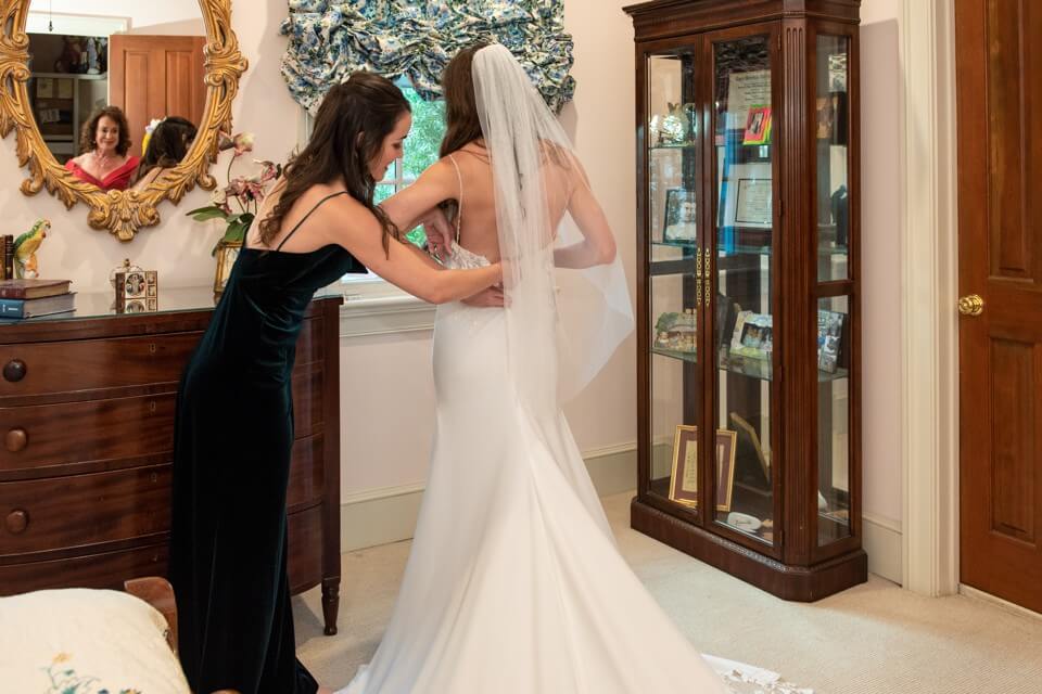 Bride Get Ready at Family Home in Metairie
